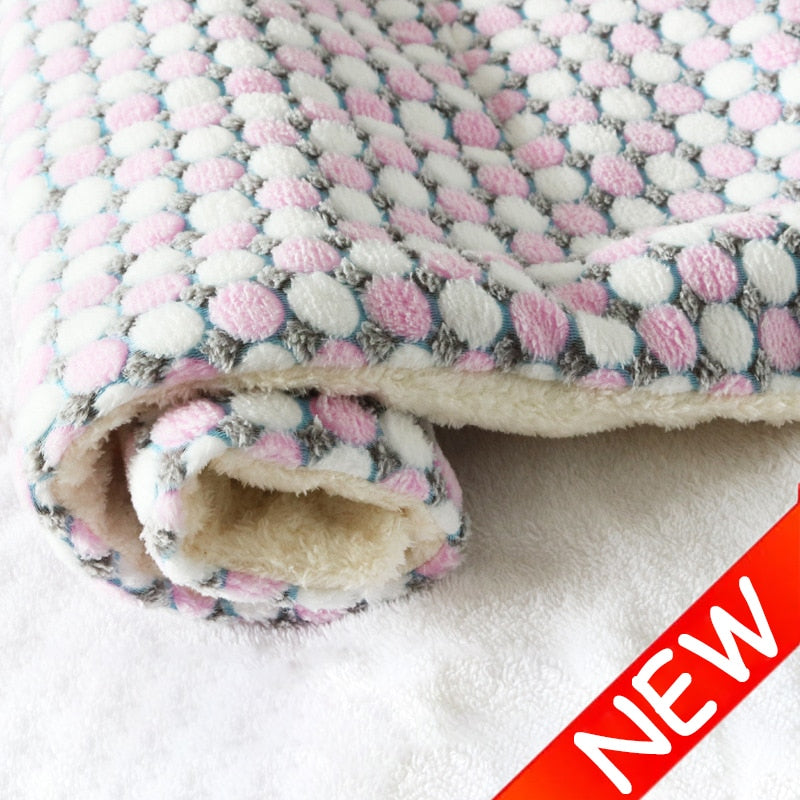 Thickened Pet Sleeping Mat Dog Bed Cat Bed Soft Fur Pet Blanket Mat Household Flannel Mattress Washable Warm Carpet Pet Supplies